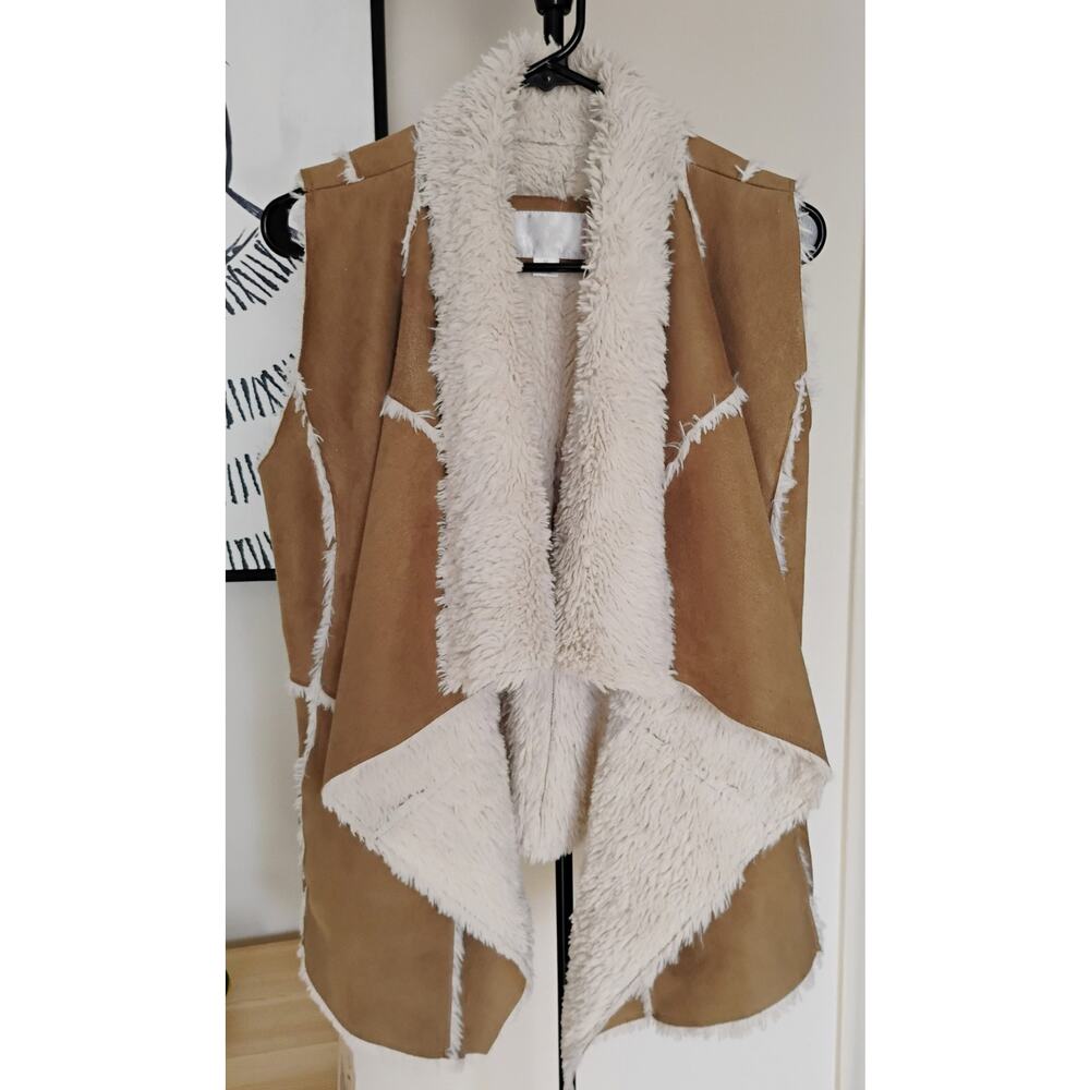 Beige Faux Suede, Lined With Faux Fur Vest. Hip Hop. Hippie. Trendy. Y2K. 90s.